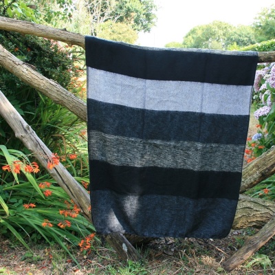 Tibetaanse omslagdoek / sjaal, zwart gestreept